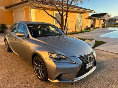 Lexus IS300h