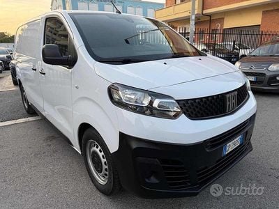 Occasion Fiat Scudo Lounge 120 ch (88 kW) 2023 Blanc Van