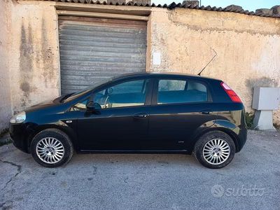Usata Fiat Grande Punto 77 CV (56 kW) 2006 Nero Utilitaria