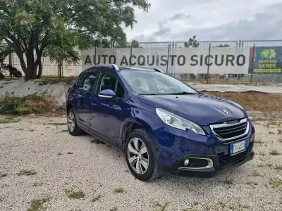 Używany Peugeot 2008 Active 92 KM (67 kW) 2014 Niebieski SUV
