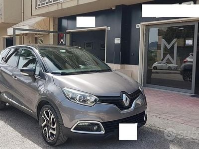 Usata Renault Captur 90 CV (66 kW) 2015 Grigio SUV