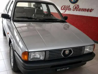 Usata Alfa Romeo 33 84 CV (61 kW) 1984 Grigio Berlina