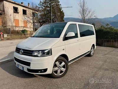 Usata VW Multivan 180 CV (132 kW) 2012 Bianco