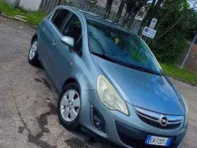Usata Opel Corsa 86 CV (63 kW) 2012 Bluazzurro Utilitaria