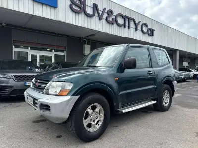 Usata Mitsubishi Pajero 160 CV (117 kW) 2001 Verde SUV