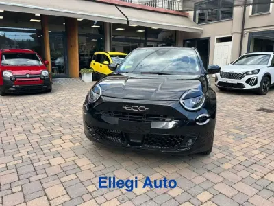 Nuova Fiat 600 Style 101 CV (74 kW) 2026 Nero SUV