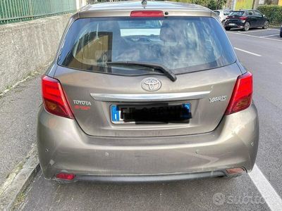 usata Toyota Yaris 1.3i 16V cat 5 porte Sol