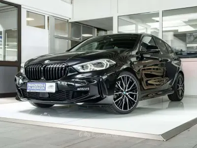 Usata BMW 120 Shadowline 178 CV (130 kW) 2023 Nero Utilitaria