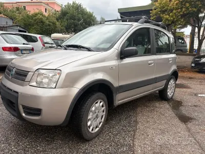 Usata Fiat Panda 4x4 Climbing 60 CV (44 kW) 2005 Nero Utilitaria