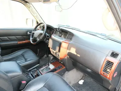 Usata Nissan Patrol 160 CV (117 kW) 2006 Blu/azzurro SUV