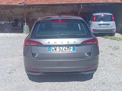Usata Skoda Scala Selection 116 CV (85 kW) 2024 Grigio Utilitaria