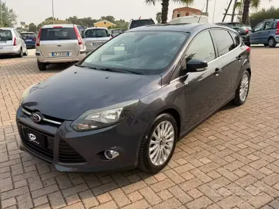 Usata Ford Focus Titanium 120 CV (88 kW) 2013 Grigio Berlina