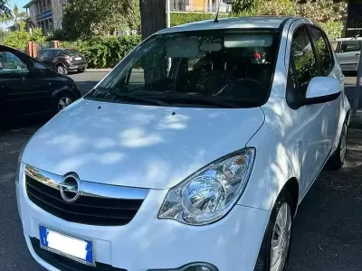 Usata Opel Agila 86 CV (63 kW) 2014 Bianco Utilitaria