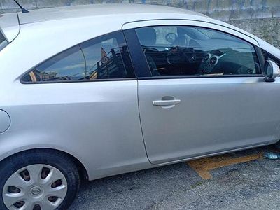 Używany Opel Corsa 85 KM (62 kW) 2011 Szary Hatchback