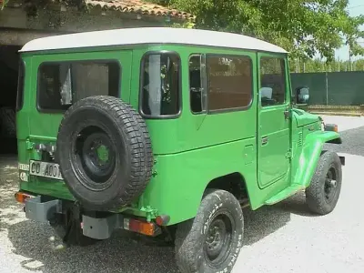 Usata Toyota Land Cruiser 1983 Verde SUV