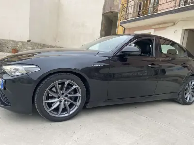 Usata Alfa Romeo Giulia Veloce 211 CV (155 kW) 2017 Berlina