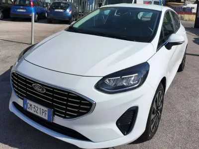 Usata Ford Fiesta Titanium 75 CV (55 kW) 2023 Bianco Utilitaria