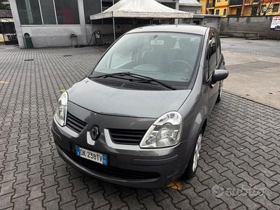 Usata Renault Modus Dynamique 75 CV (55 kW) 2007 Grigio Monovolume