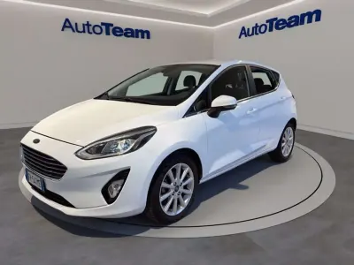 Usado Ford Fiesta Titanium 86 CV (63 kW) 2018 Blanco Utilitario