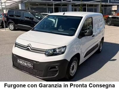 Usata Fiat Doblò Club 102 CV (75 kW) 2022 Bianco metallizzato Monovolume