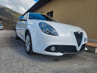 Usata Alfa Romeo Giulietta Super 120 CV (88 kW) 2016 Bianco Utilitaria