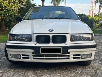 Usata BMW 318 Efficient Dynamics 116 CV (85 kW) 1991 Bianco Berlina