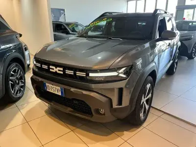 Nuevo Dacia Duster Journey 140 CV (102 kW) 2026 Gris SUV