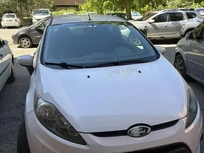 Usata Ford Fiesta 60 CV (44 kW) 2009 Berlina