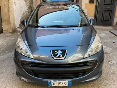 Usata Peugeot 207 68 CV (50 kW) 2007 Grigio Berlina