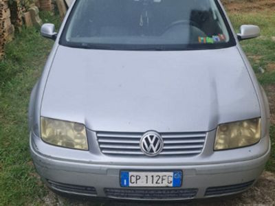 Usata 2004 VW Bora Berlina | 2100 €