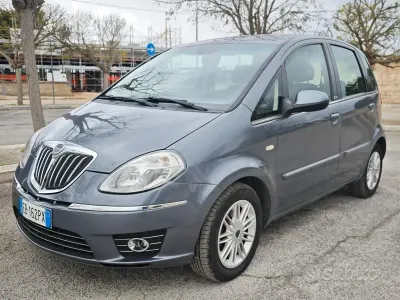 Usata Lancia Musa 120 CV (88 kW) 2010 Grigio Monovolume