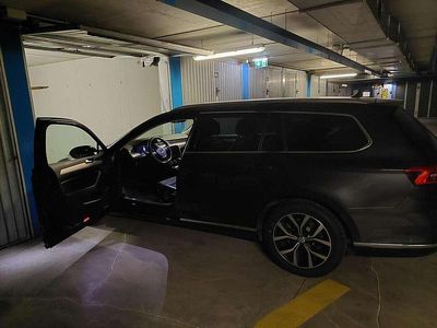 Usata VW Passat Executive 150 CV (110 kW) 2017 Nero Station wagon