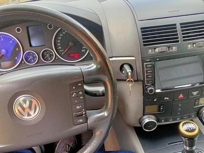 Usata VW Touareg 174 CV (127 kW) 2005 Grigio SUV
