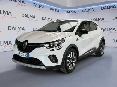 Usado Renault Captur Intens 159 CV (116 kW) 2021 Blanco SUV