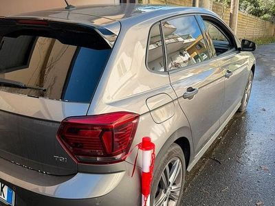 Usata VW Polo R-line 90 CV (66 kW) 2020 Grigio Utilitaria