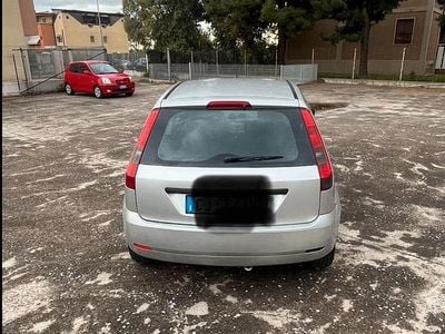 Usata Ford Fiesta 58 CV (42 kW) 2008 Grigio Utilitaria