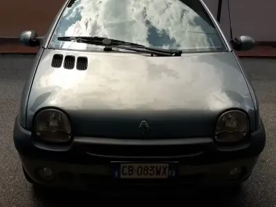 Usata Renault Twingo 75 CV (55 kW) 2003 Grigio Utilitaria
