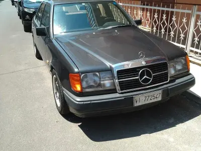 Usata Mercedes 200 1989 Nero Berlina