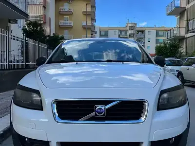 Usata Volvo C30 136 CV (100 kW) 2008 Bianco Utilitaria