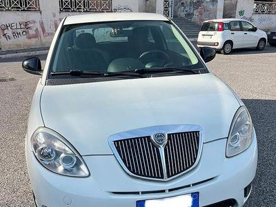 Usata Lancia Ypsilon 80 CV (58 kW) 2011 Bianco Utilitaria