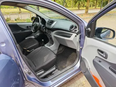 Usata Nissan Pixo 68 CV (50 kW) 2010 Blu/azzurro Utilitaria