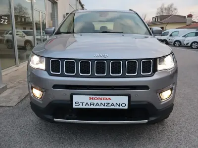 Usata Jeep Compass Limited 140 CV (102 kW) 2018 Argento SUV