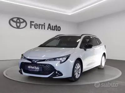 Nuova Toyota Corolla Active 140 CV (102 kW) 2026 Ash grey metallic Station wagon