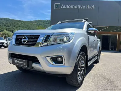 Usata Nissan Navara Tekna 190 CV (139 kW) 2017 Argento Pick-up