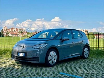 Grigio Usata 2021 VW ID.3 Pro Utilitaria | 17.000 € (Buon prezzo)