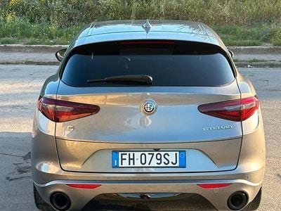 Usata Alfa Romeo Stelvio Veloce 280 CV (205 kW) 2017 Grigio SUV