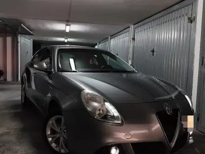 Usata Alfa Romeo Giulietta 109 CV (80 kW) 2012 Utilitaria