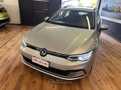 Usata VW Golf VIII 110 CV (80 kW) 2024 Argento Station wagon