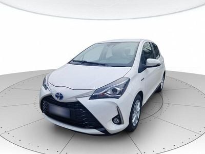 Usata Toyota Yaris Hybrid Active 73 CV (53 kW) 2018 Bianco