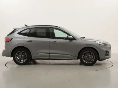Usata Ford Kuga ST-Line 190 CV (139 kW) 2022 Argentoargento SUV